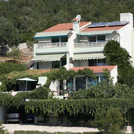 Apartments Tonka Vinišće Exteriér fotografie