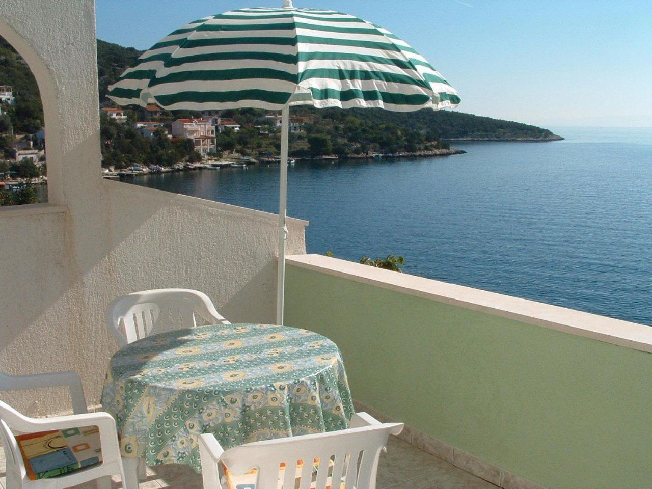 Apartments Tonka Vinišće Exteriér fotografie